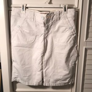 White cargo AE Shorts
